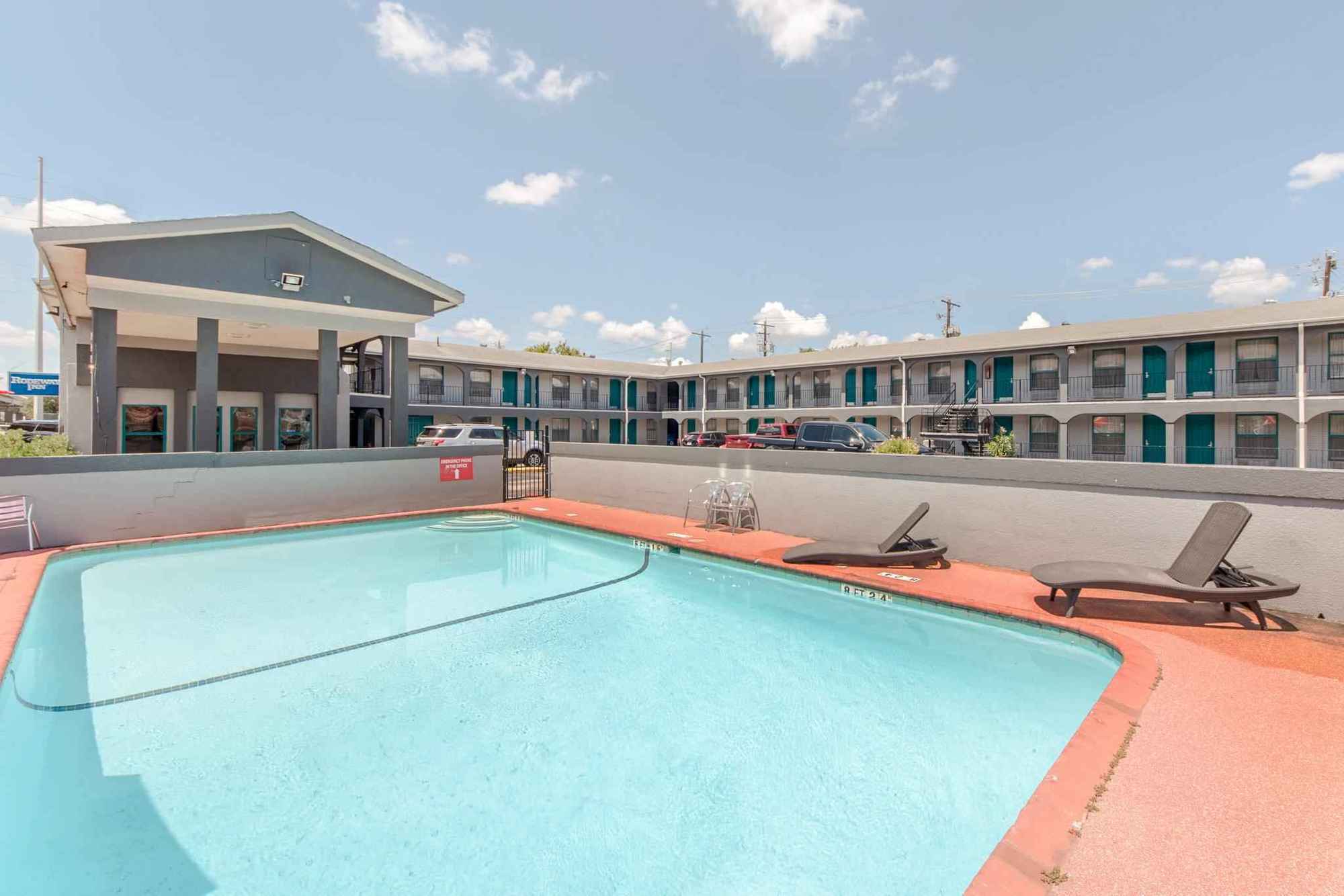 Rodeway Inn University Austin Esterno foto